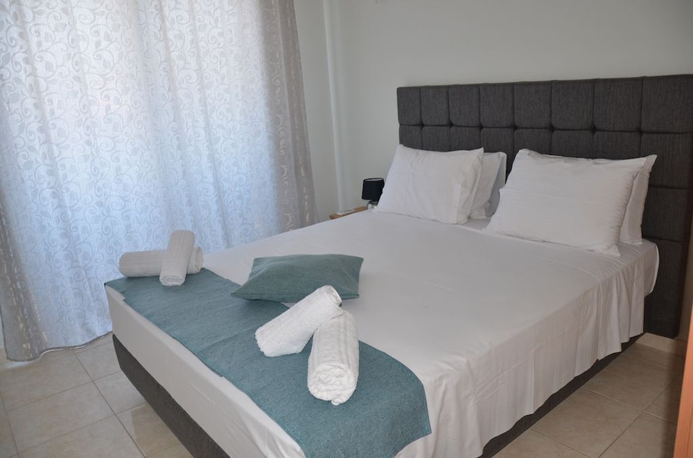 Platoni Elite Villas view 4