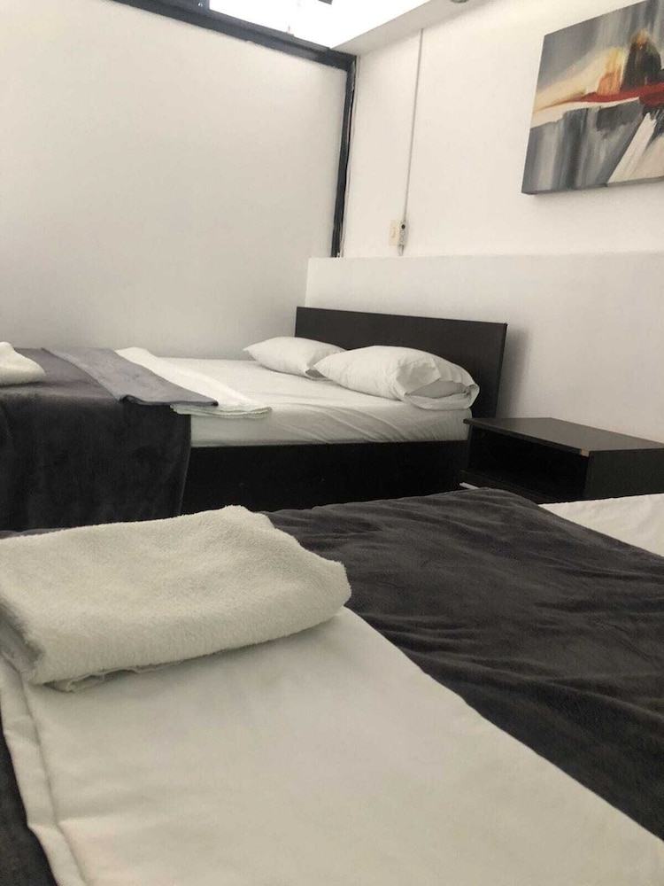 Memphis Hostal - Hostel