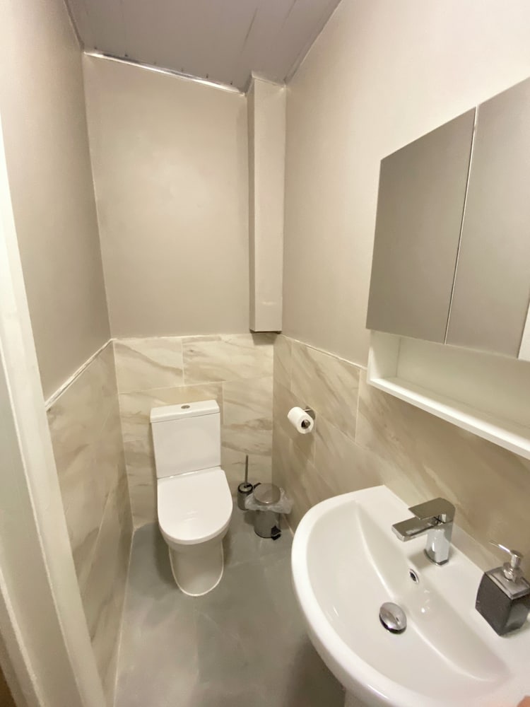 Meadows Way Guest House