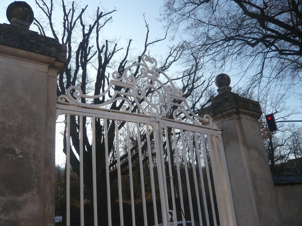 Le Château de la Vierge