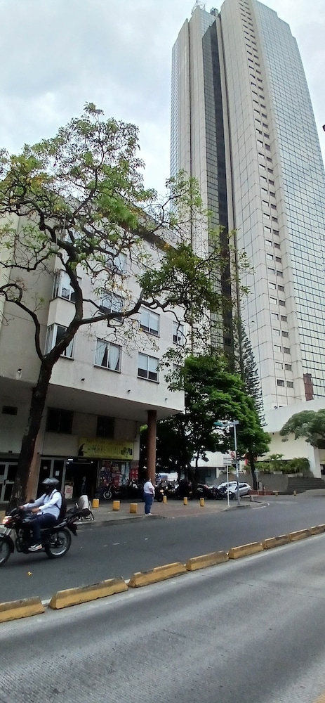 504 Moderno Aparta-Suite en Versalles Tipo Loft - Cali Tower Suites & Lofts