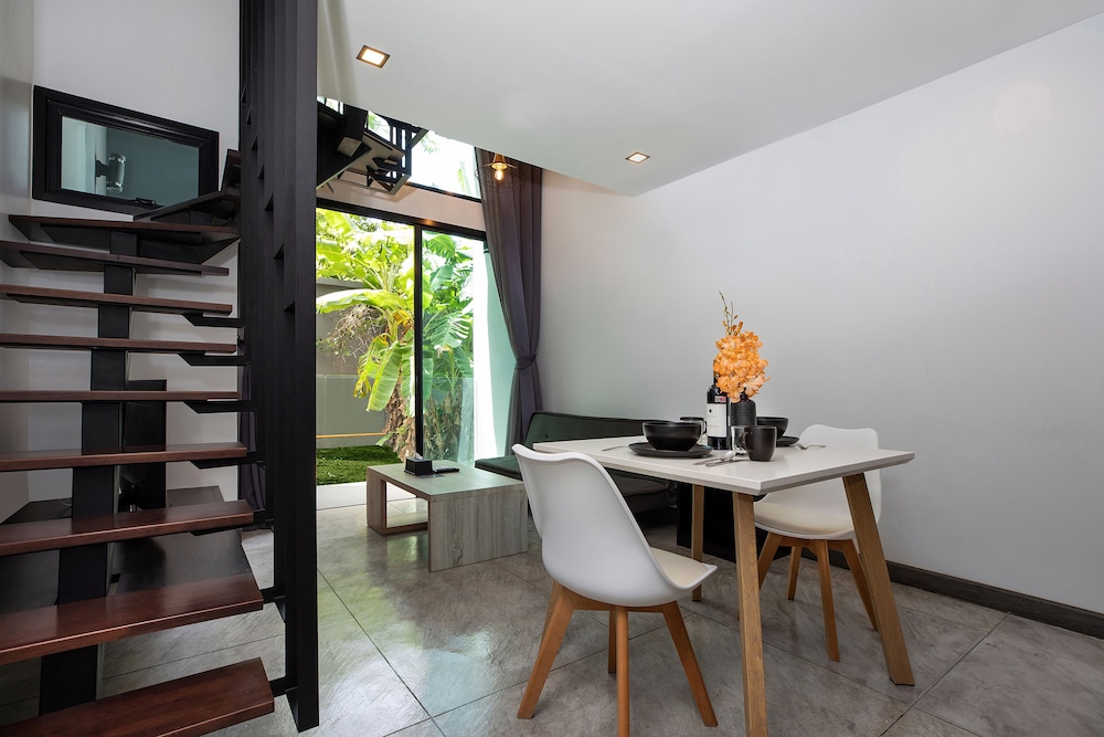 Perfect stay near Naiharn Beach UTL B126