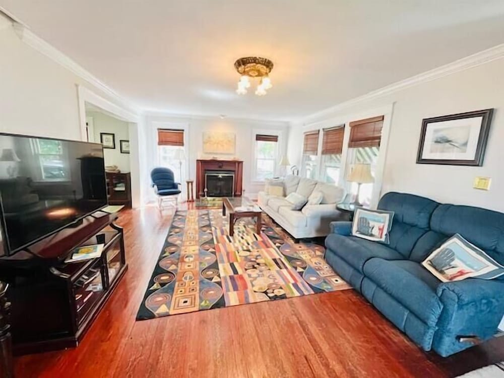 Virginia Avenue 27