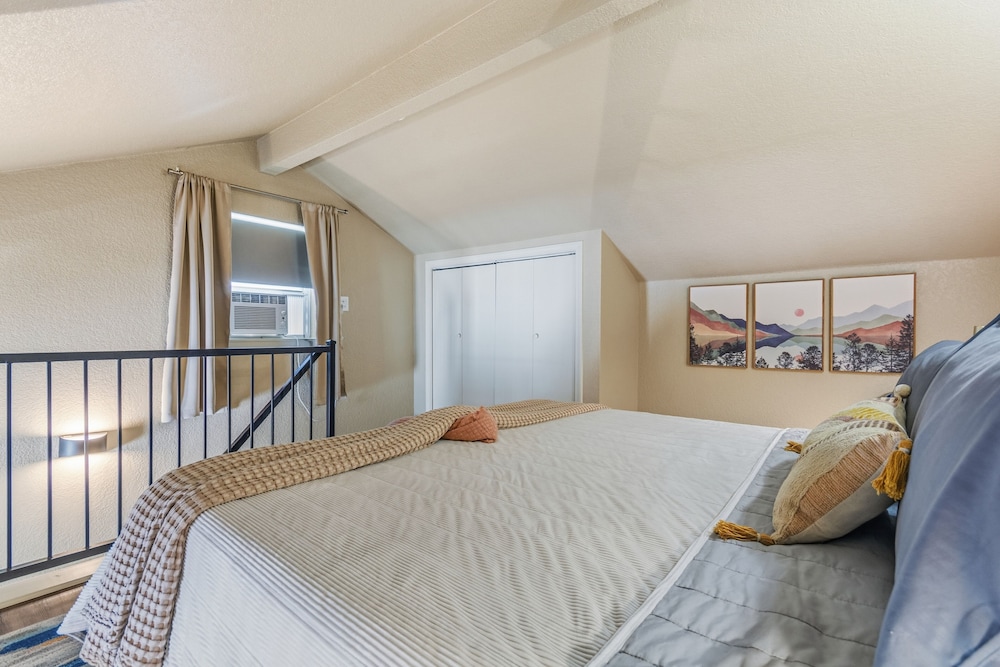 Clearwater Golden Escape On Lake Hamilton 2 Bedroom Condo