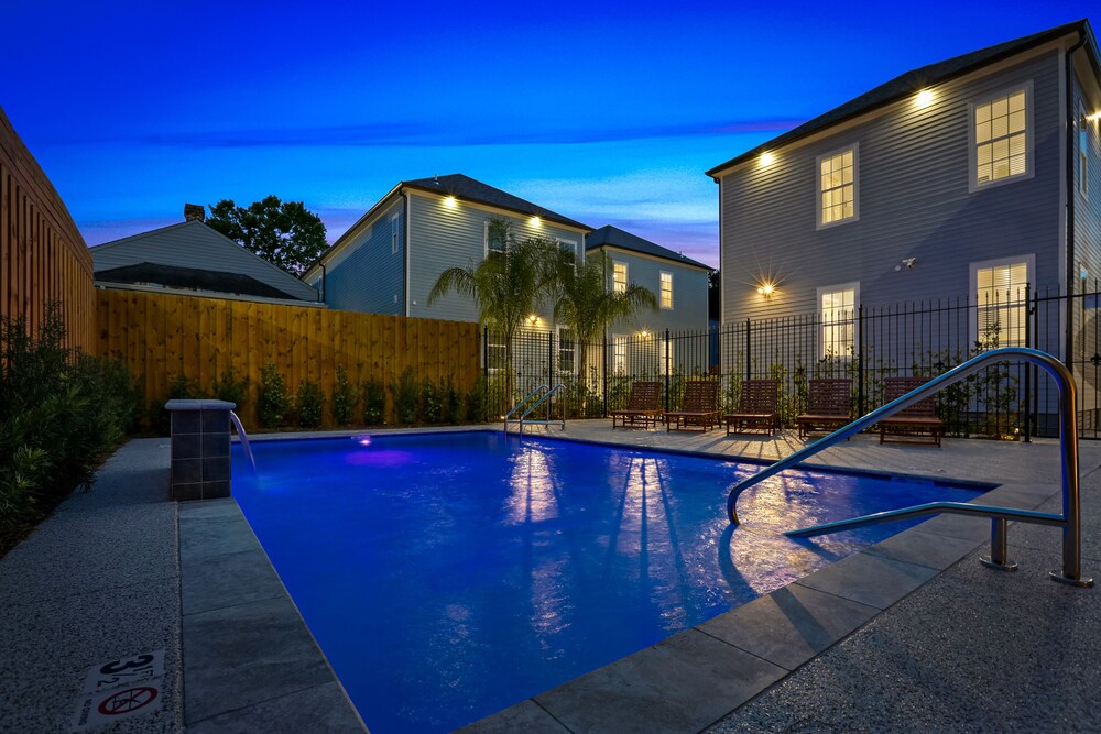 New Orleans Vacations - Stunning 4 5 BRs w Pool by Hosteeva - Property Image 51