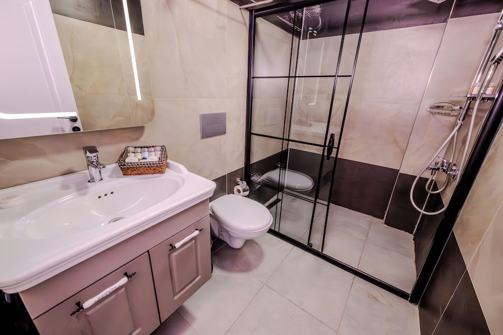 Rubby Hotel Kadıköy - Image 42