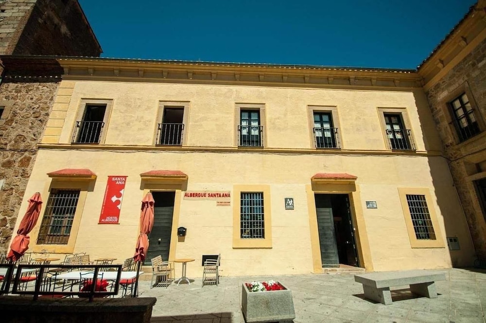 Albergue Santa Ana - Hostel