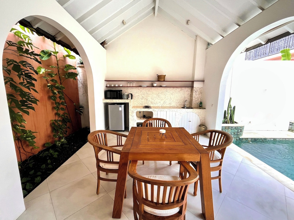 Lovely 2BR Villa Close to The Beach