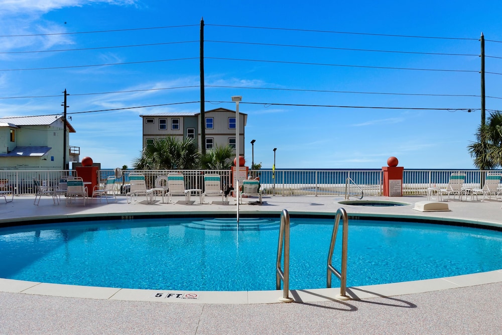 Paradise Shores 105