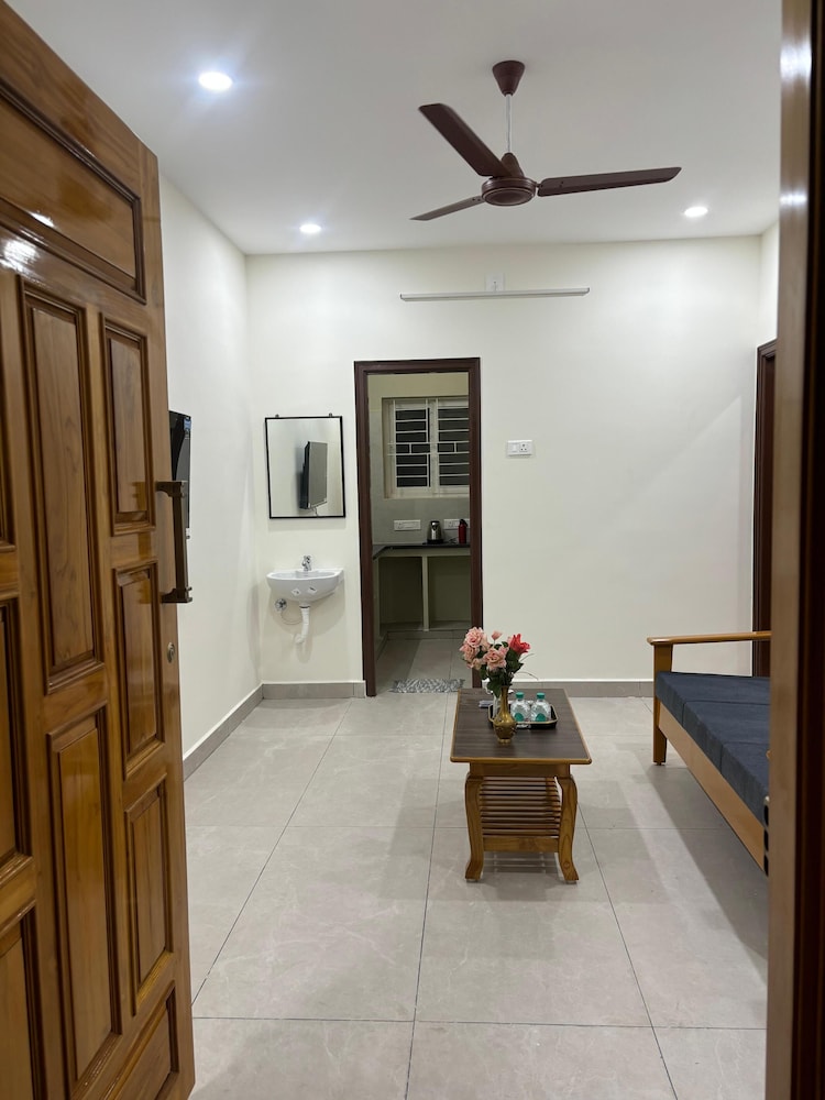 PS ELITE HOME STAY