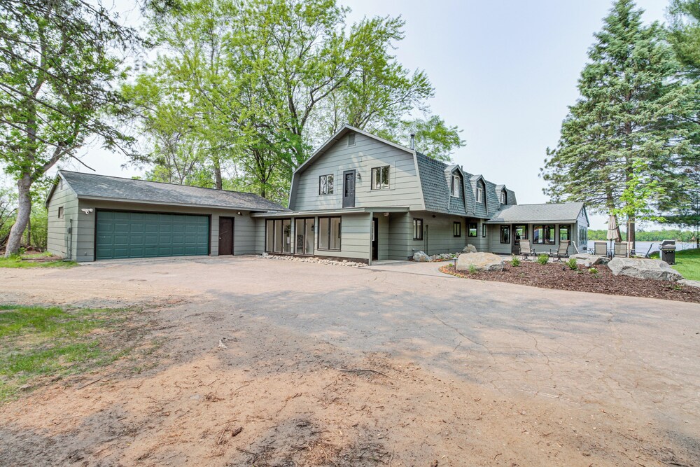 Private Beach: Lakefront Escape in Brainerd!