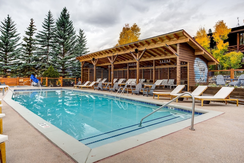 Grand Lake Lodge