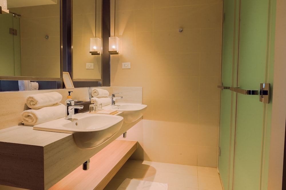 Hotel Residences at Acqua