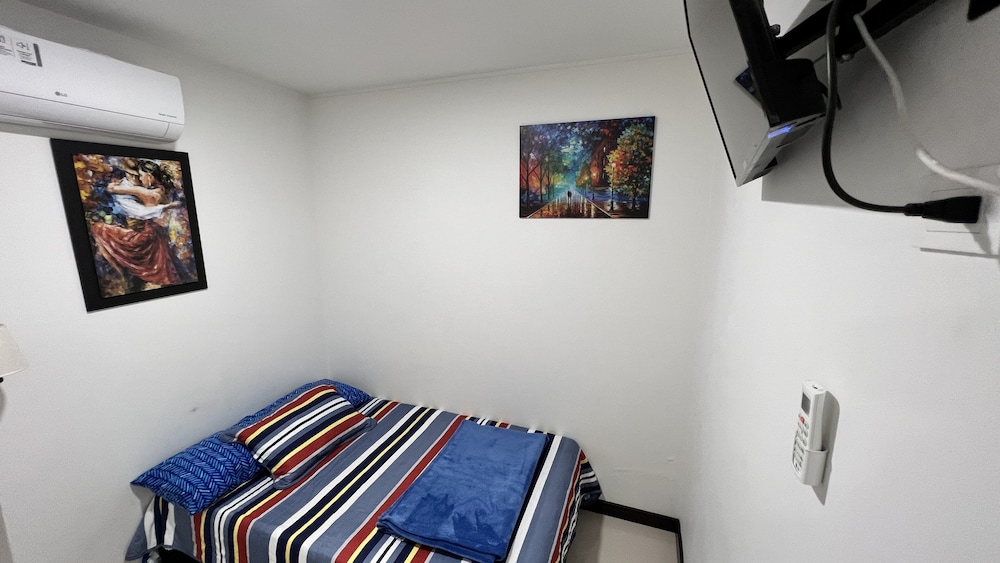 Apartmento 405 - Edificio De Colores - San Fernando - Tequendama 3 Bedrooms 2 Bathrooms