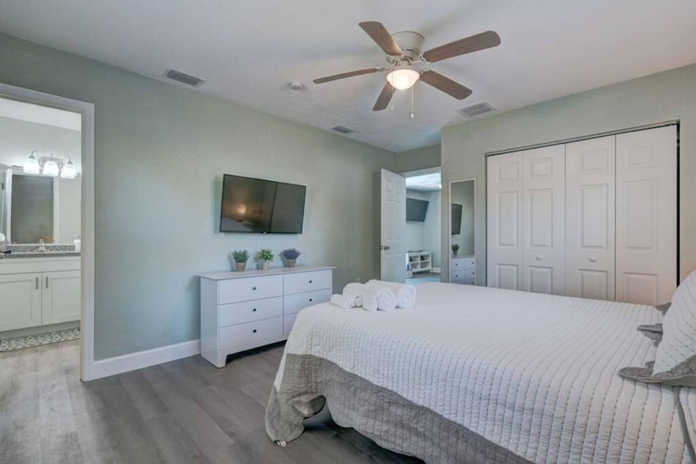 Heated Pool Close to St Pete Tampa Pet Friendly, photo 14
