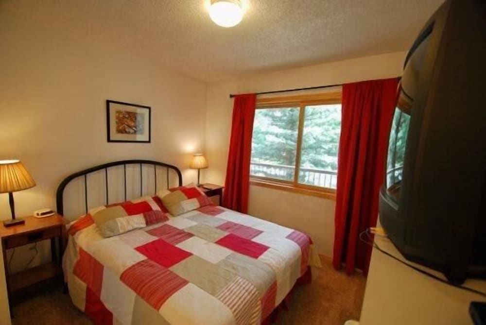 Snowdance Condo 2 Bedroom Apartment by Key to the Rockies