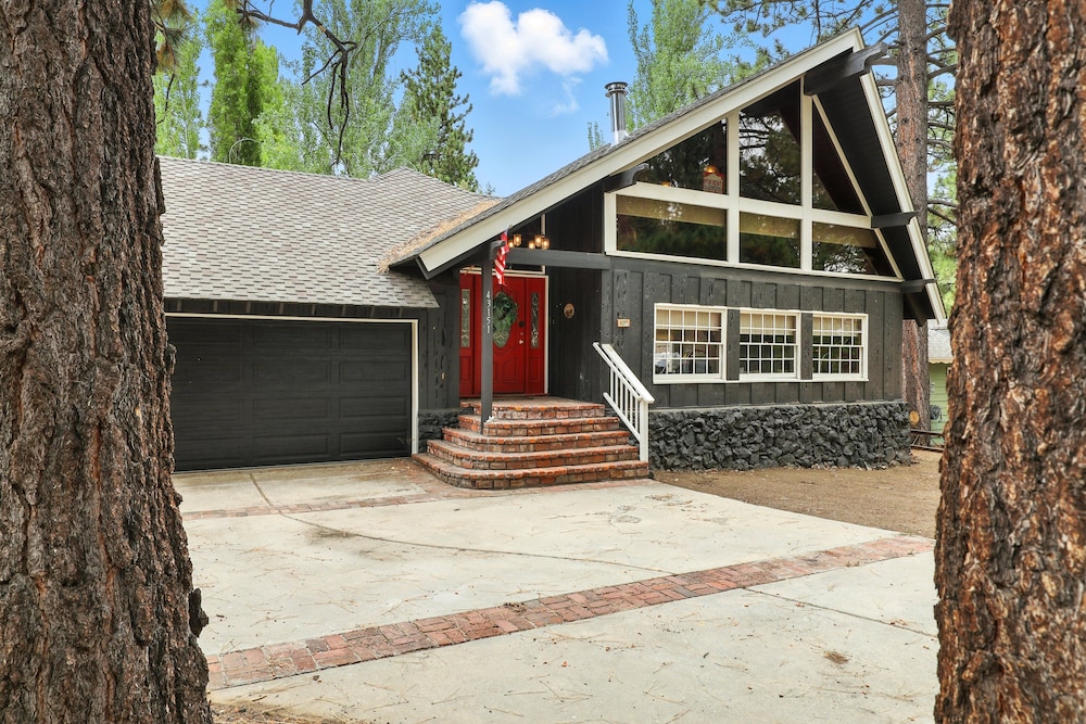 Big Bear Lake Cabin With Game Room 3 Bedroom Cabin