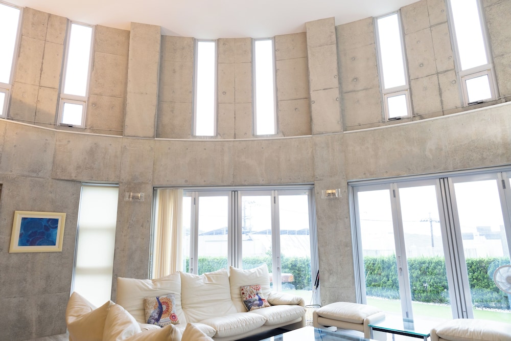 Urban View Villa