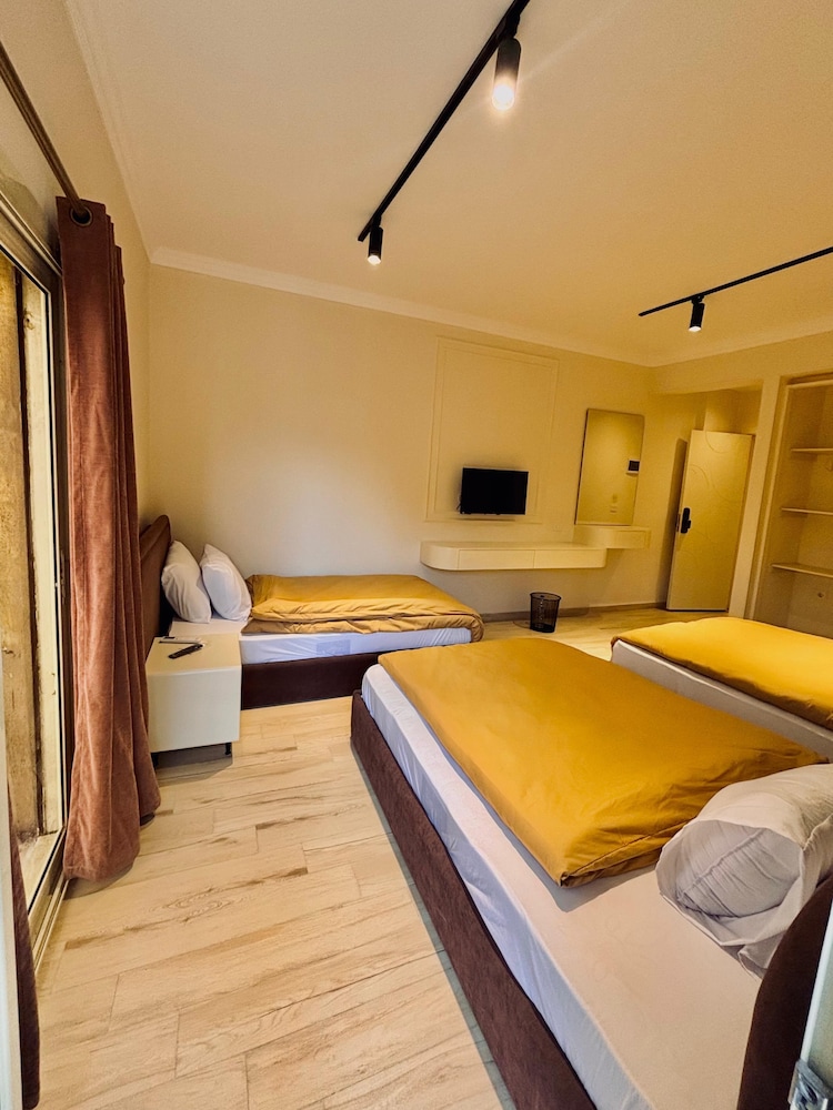 Calma Hotel