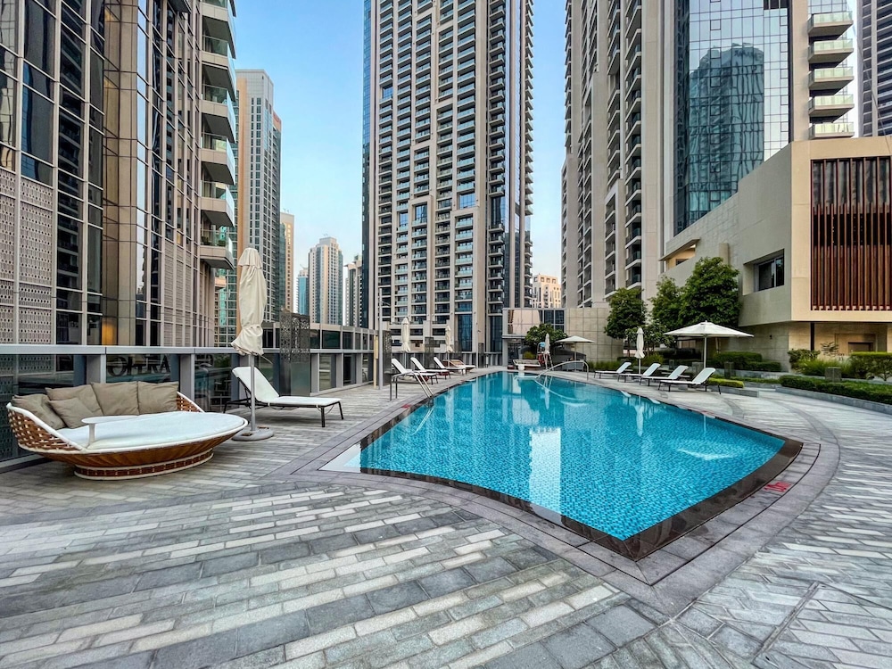 Ultra Chic High-floor Apt w Direct Burj Khalifa Fountains Views