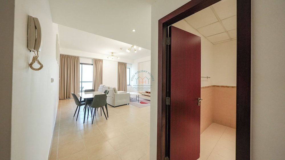 Premium 1 BR Stunning Marina & Sea Views