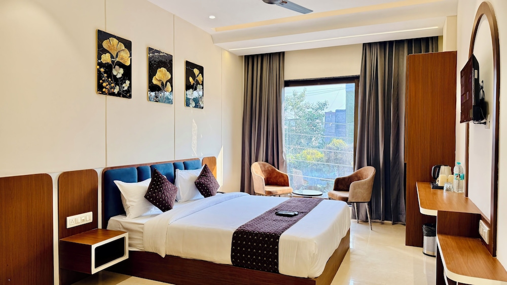 Hotel Mantri Ji