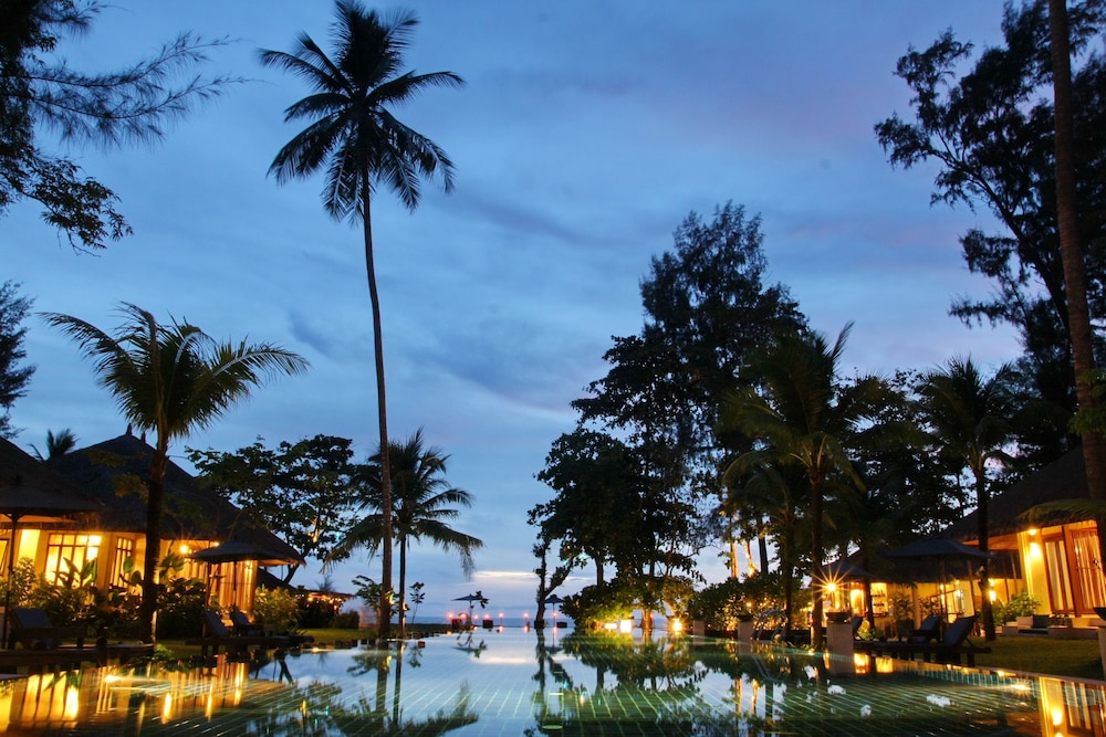 Bangsak Village - Adults Only