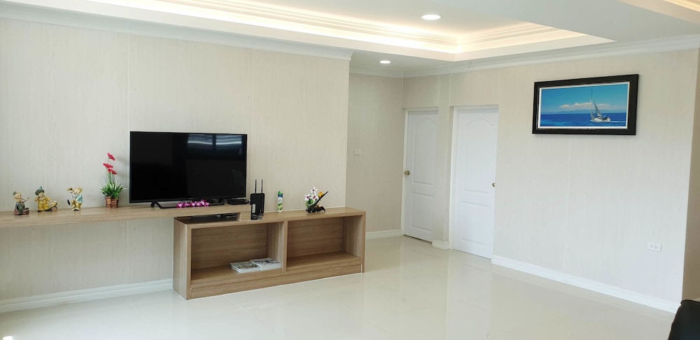 Ban Sasithorn Huahin