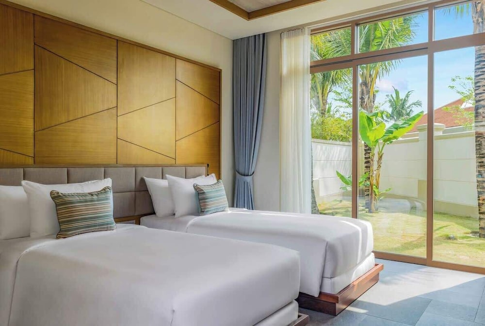 Luxe 5 Star Villa Private Pool Resort Access