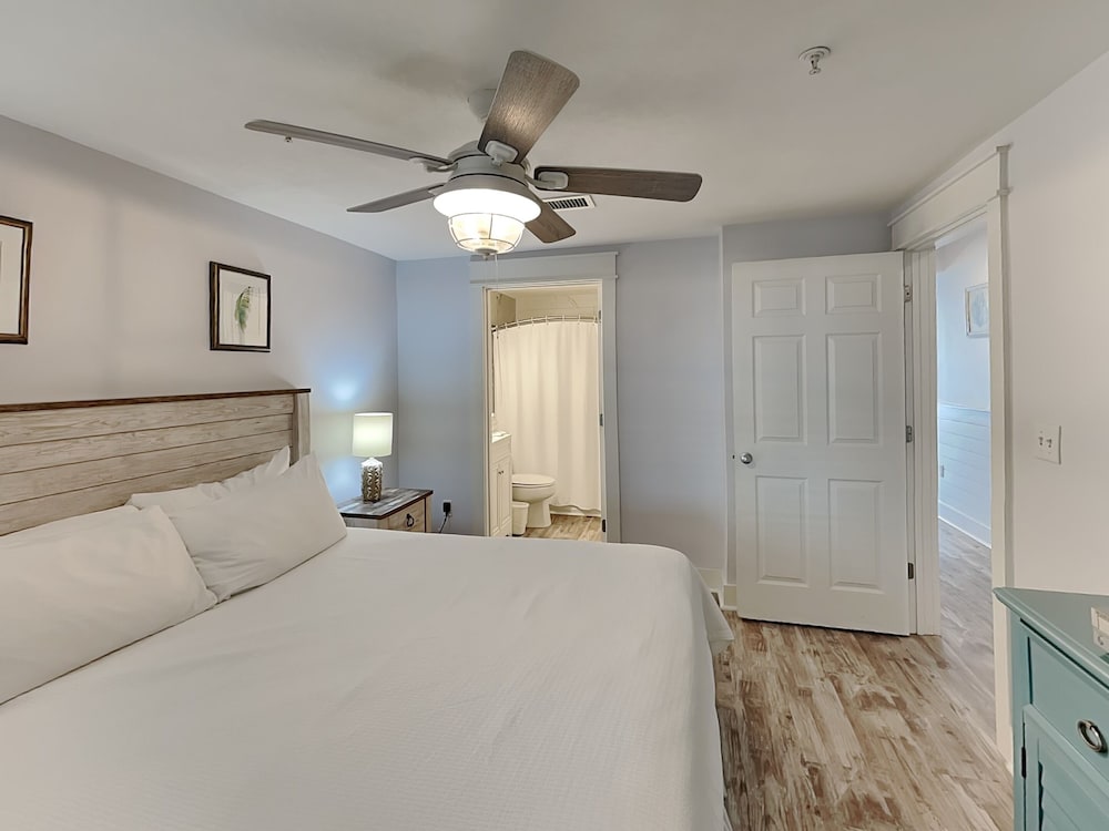 Majestic Sun #1008A by Southern Vacation Rentals