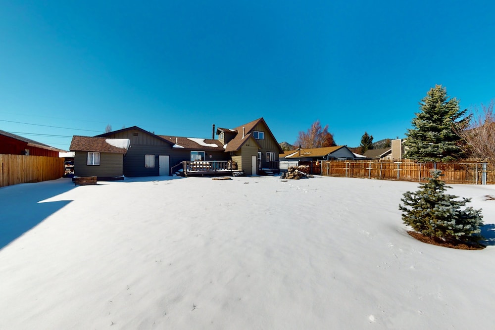 Big Bear Bungalow #643
