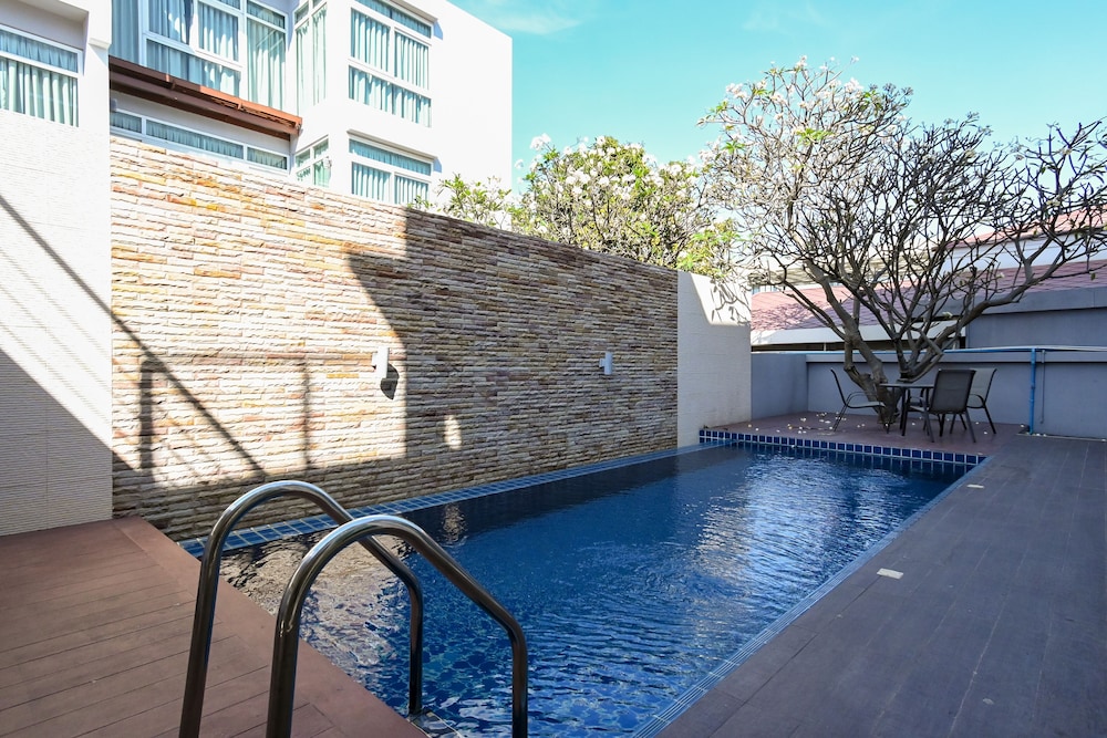 Golden Sea Hua Hin