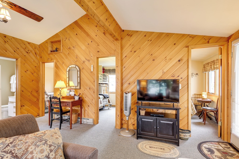 Waterfront Cottage on Lake George w/ 2 Docks!