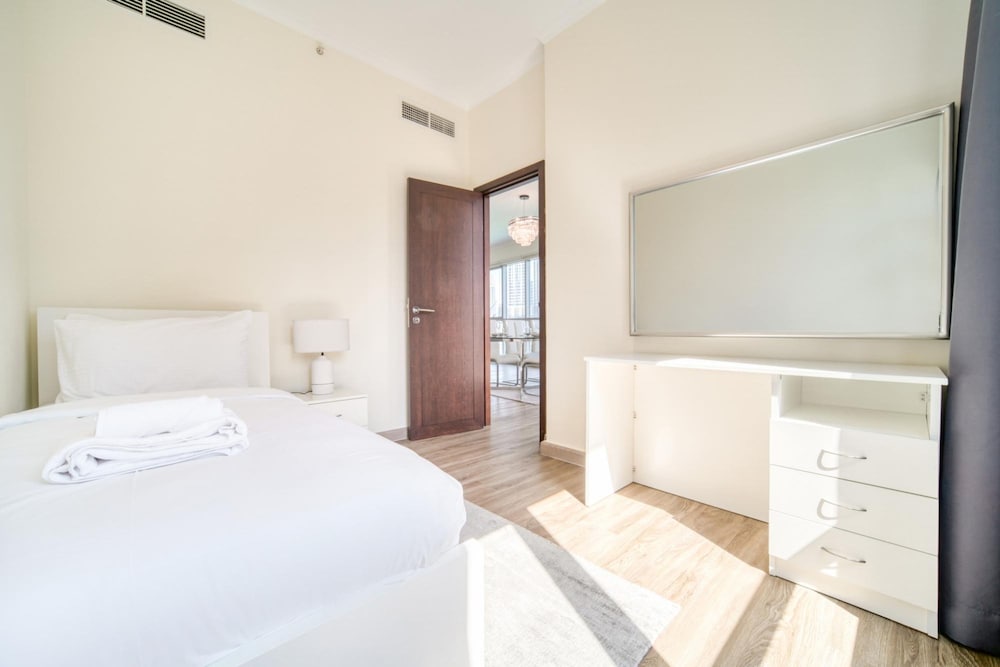 Upscale 2BR w Burj Khalifa Fountain Views