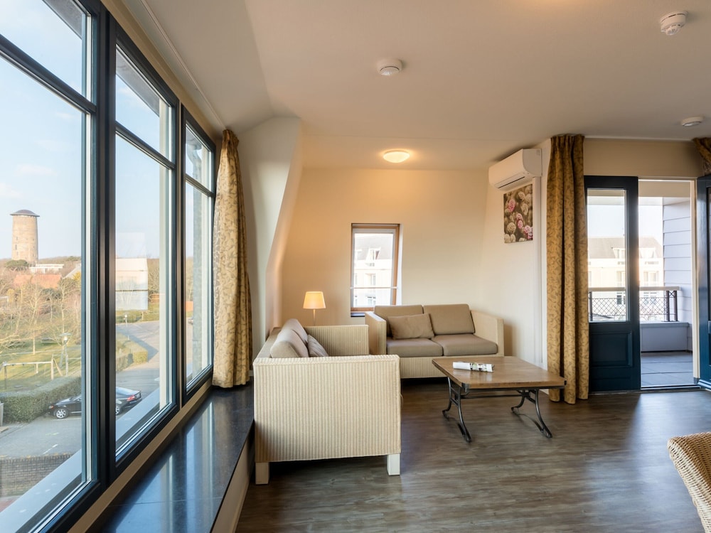 Modern Domburg Apartment view 5