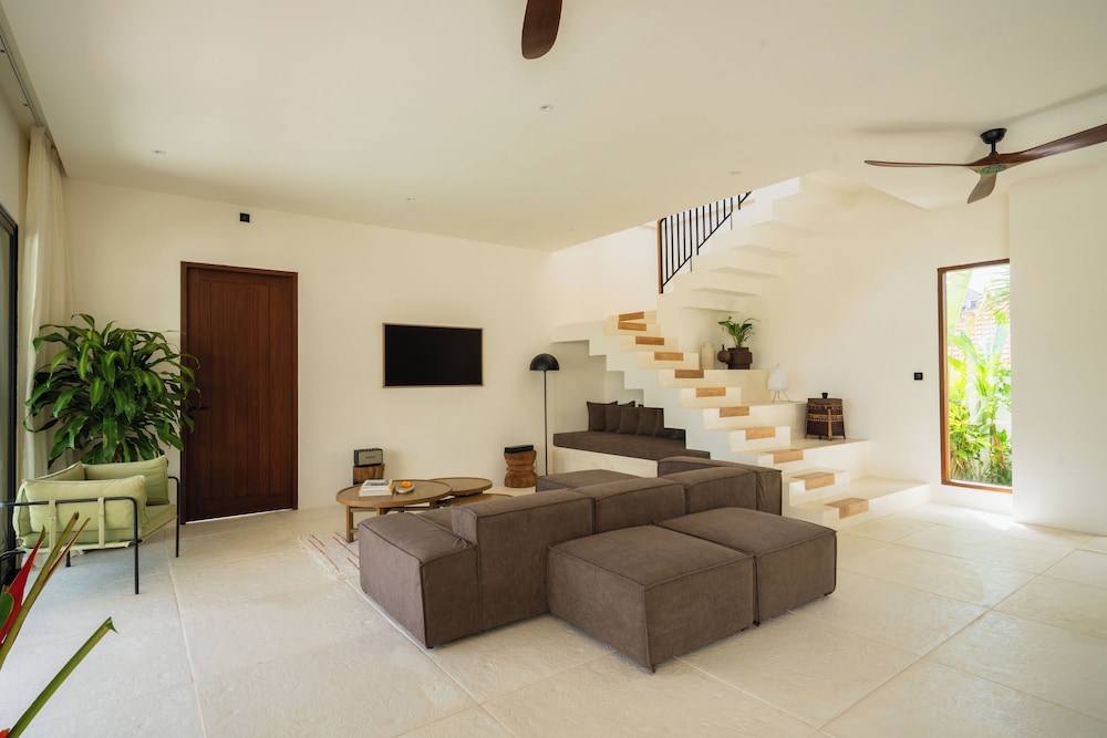 Rumah Tiha by Alfred in Bali