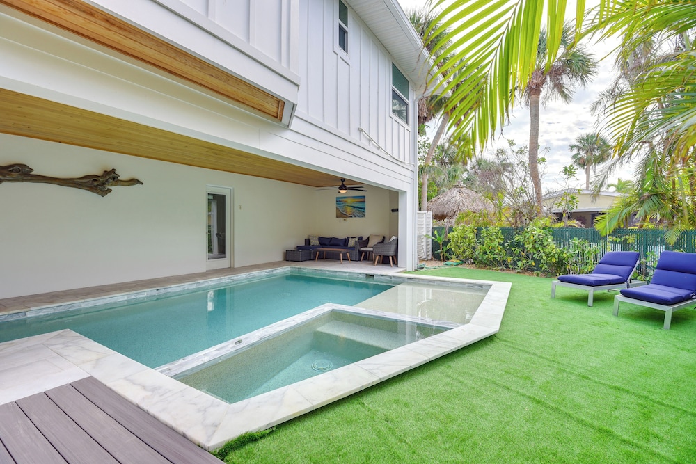 Walk to Ocean: Home w/ Pool in Holmes Beach