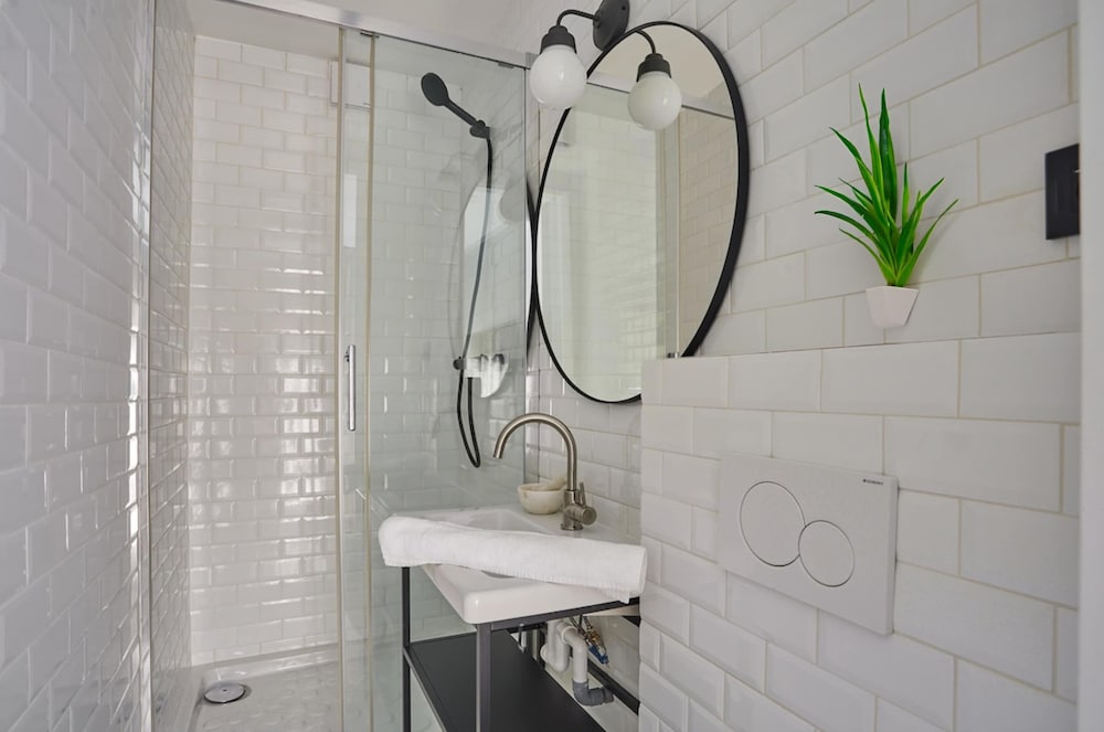 Superb New Studio in Neuilly Porte Maillot