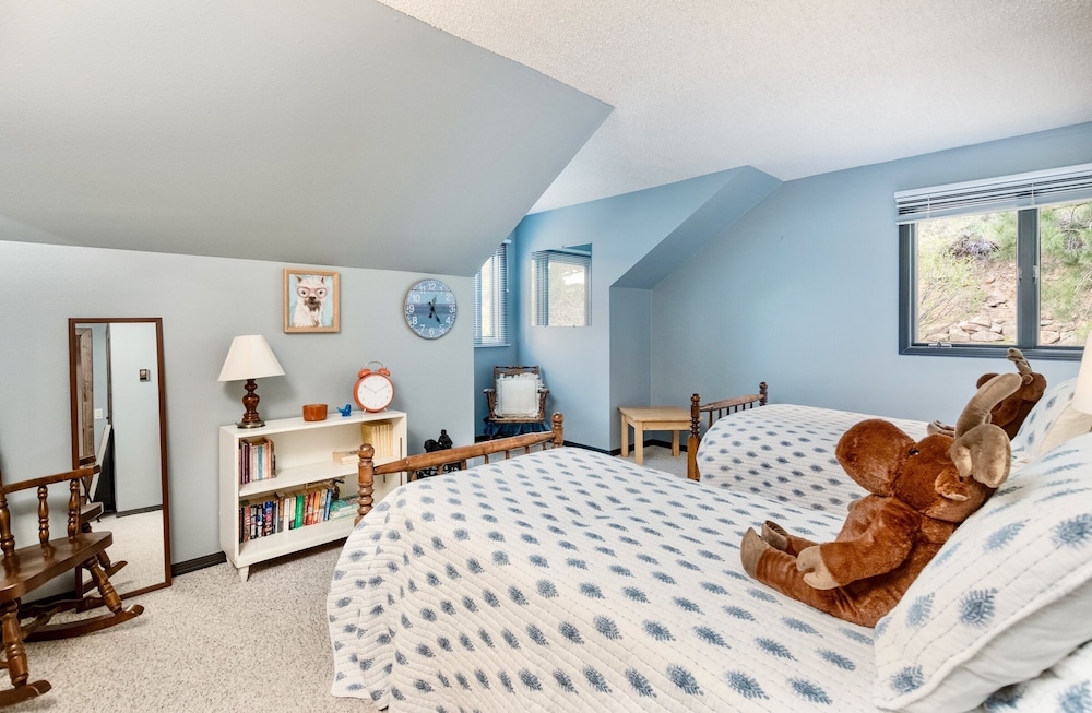 Alleman North Vacation At Windcliff 3 Bedroom Home by RedAwning view 3