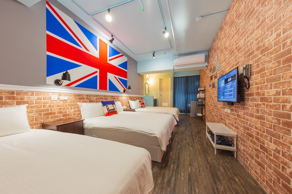 I Hi Hotel