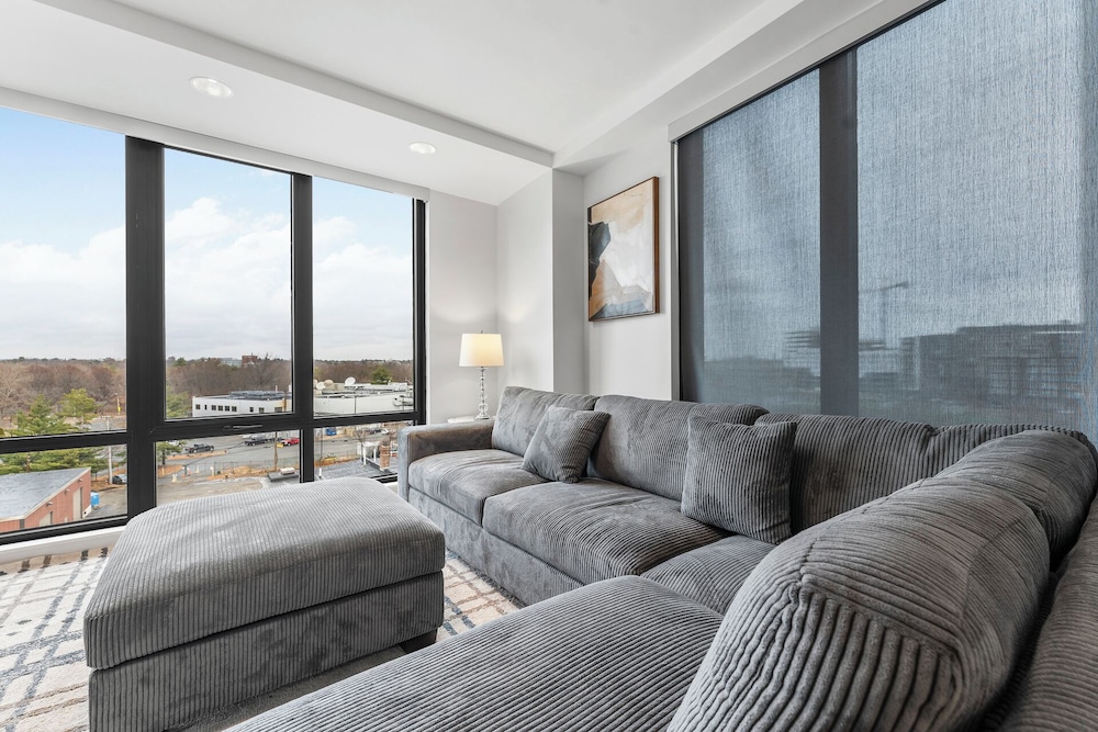 Furnished Apts near Harvard Stadium