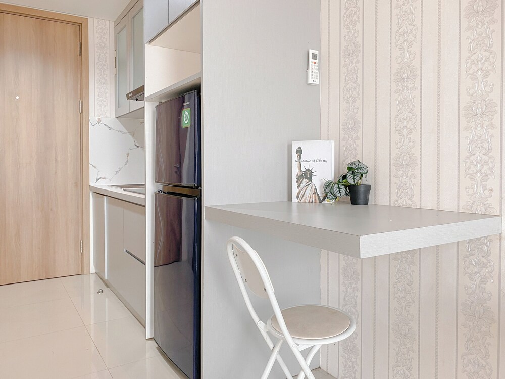Comfy Studio Apartment At Bogor Icon