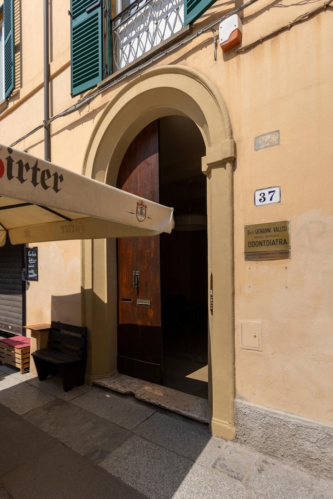 Via D Azeglio 37 - Casa Dell Auriga