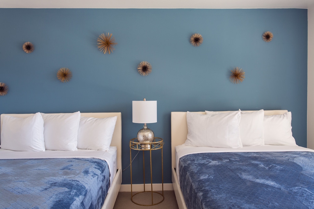 Brand New Downtown LA Luxury Apartment - Image 2