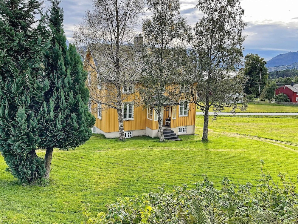 6 Person Holiday Home in Averoy-by Traum view 5