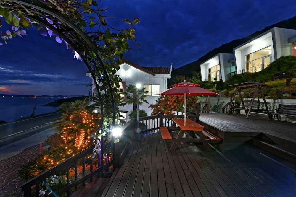 Namhae Bluemare Pension