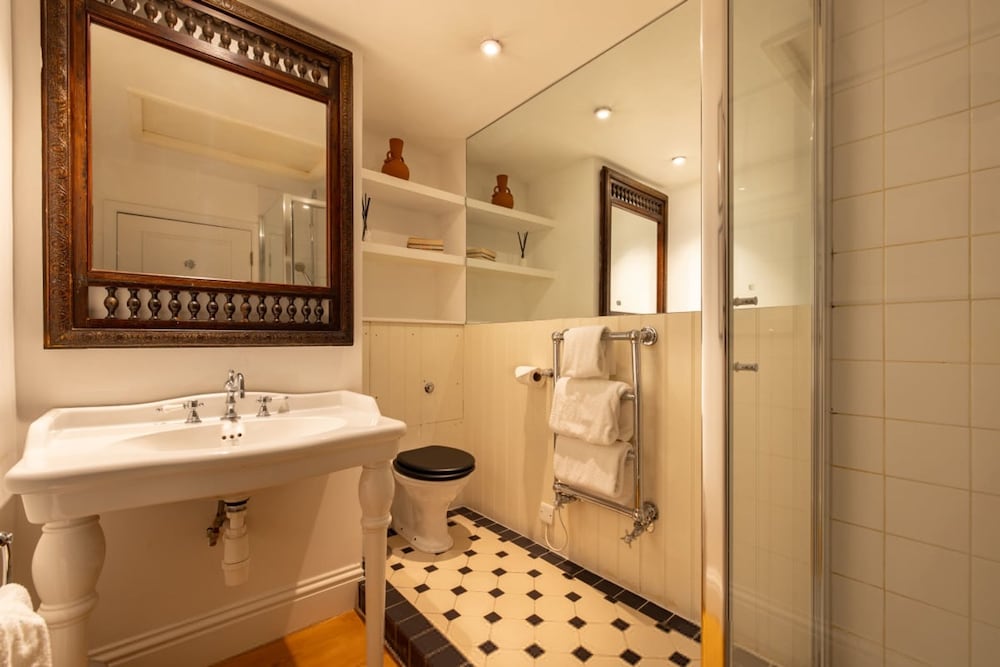 The Philbeach Gardens Place - Lovely 5bdr Flat With Terrace