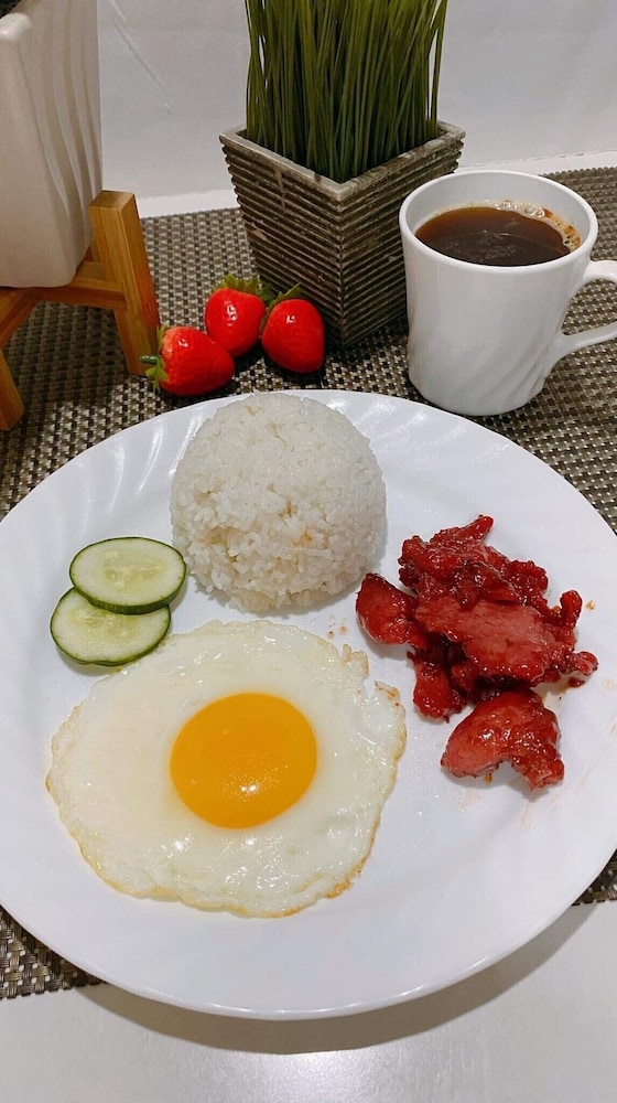 Davao Hub Dormitel Bed & Breakfast
