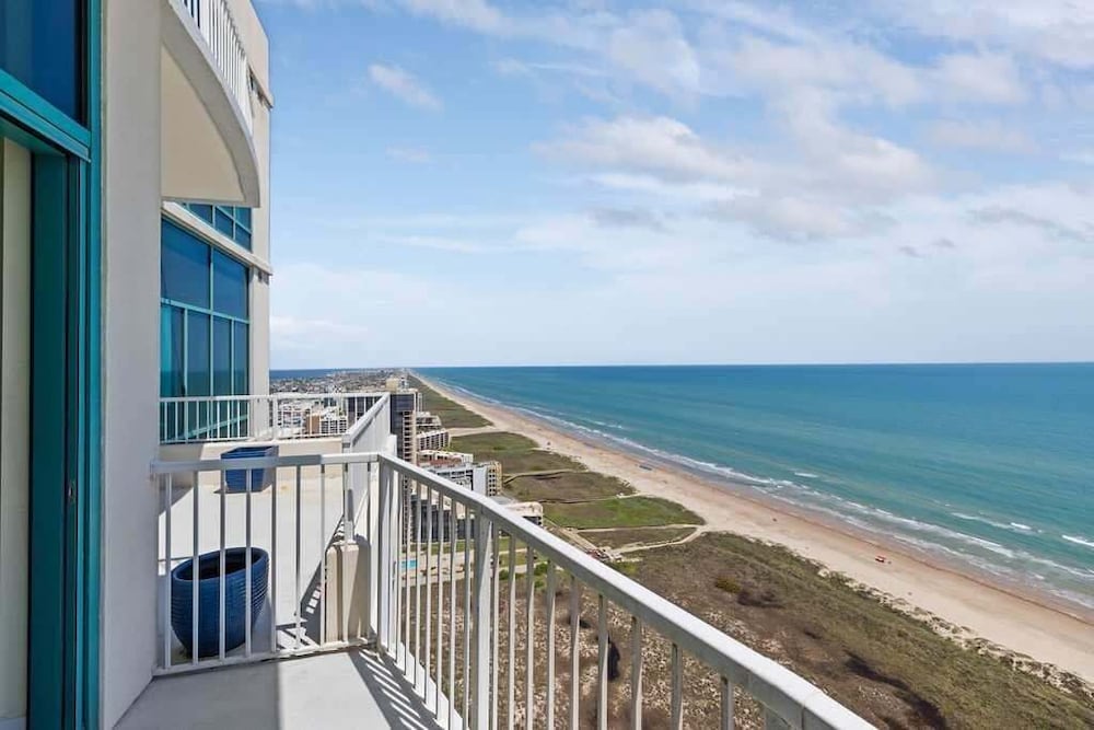 Penthouse Jr Unrivaled Luxury Insane Views 3 Bedroom Apts