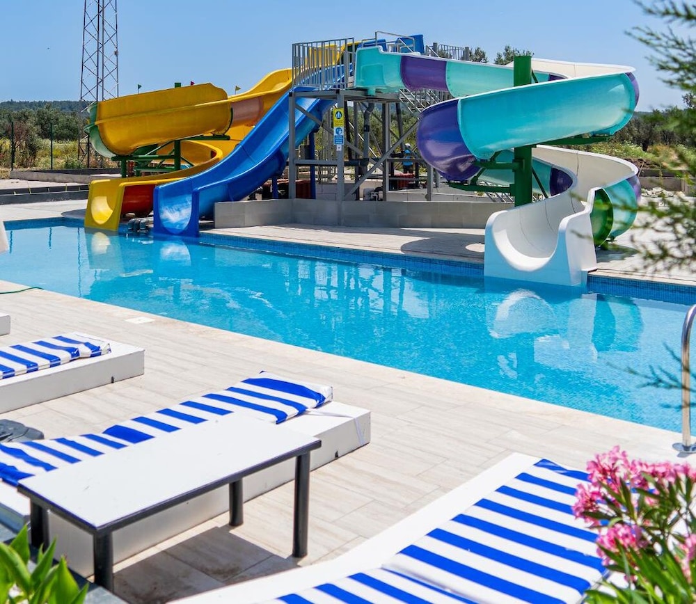 SİMLARDA AQUAPARK OTEL